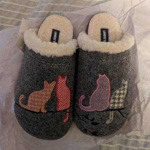 NWT Lands End cat slippers